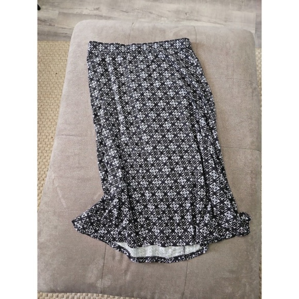 Laura‎ Scott A-Line Midi Skirt Black White Abstract Print Size Medium